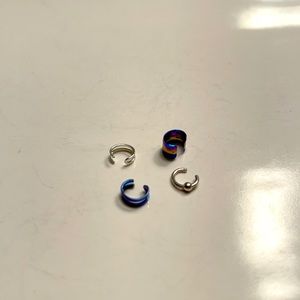EARLY 2000’S 4 PACK OF EAR CUFFS- EARLY 2000’S